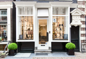 POP-UP Store in the most trendy shopping area of Amsterdam the 9 Streets